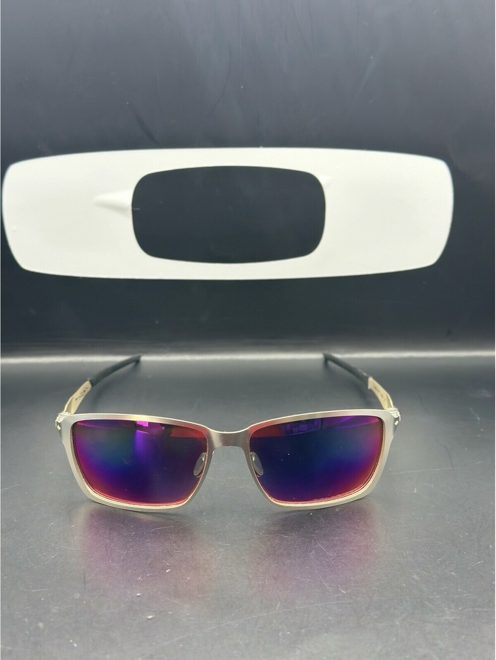 Oakley Tincan Satin Chrome/Positive Red Iridium Polarized Lenses OO4082-08